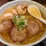 川崎で塩ラーメン。